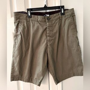 Olive green size 32 Men’s shorts